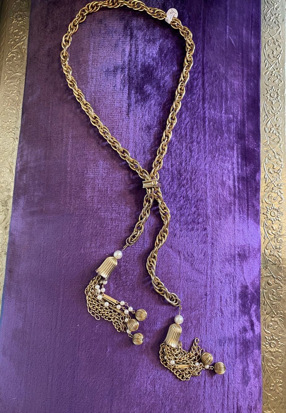 vintage 1960s lariat necklace, chunky chain, 60s choker, tassel jewelry, flapper